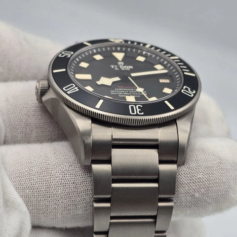 PAPERS 2021 Tudor Pelagos LHD 25610TNL 42mm Black Dial Titanium BOX
