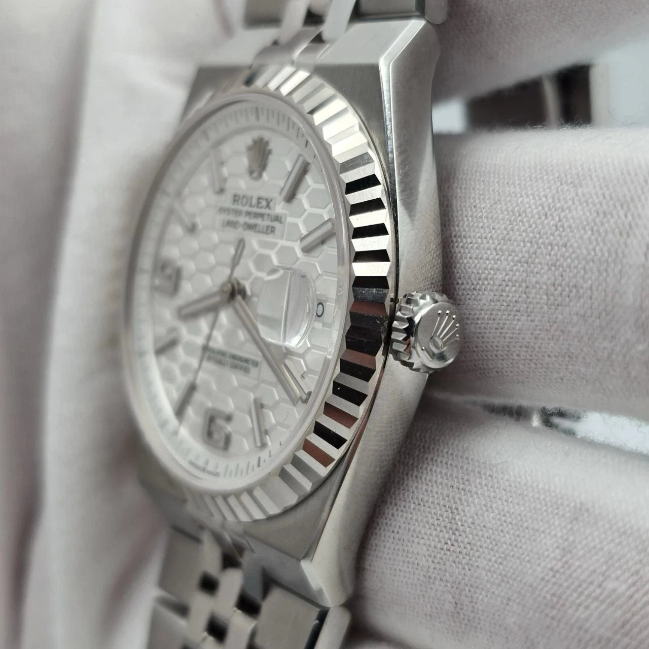 NEW 2026 Rolex Land-Dweller 127334 Steel Honeycomb White Dial 40mm Watch