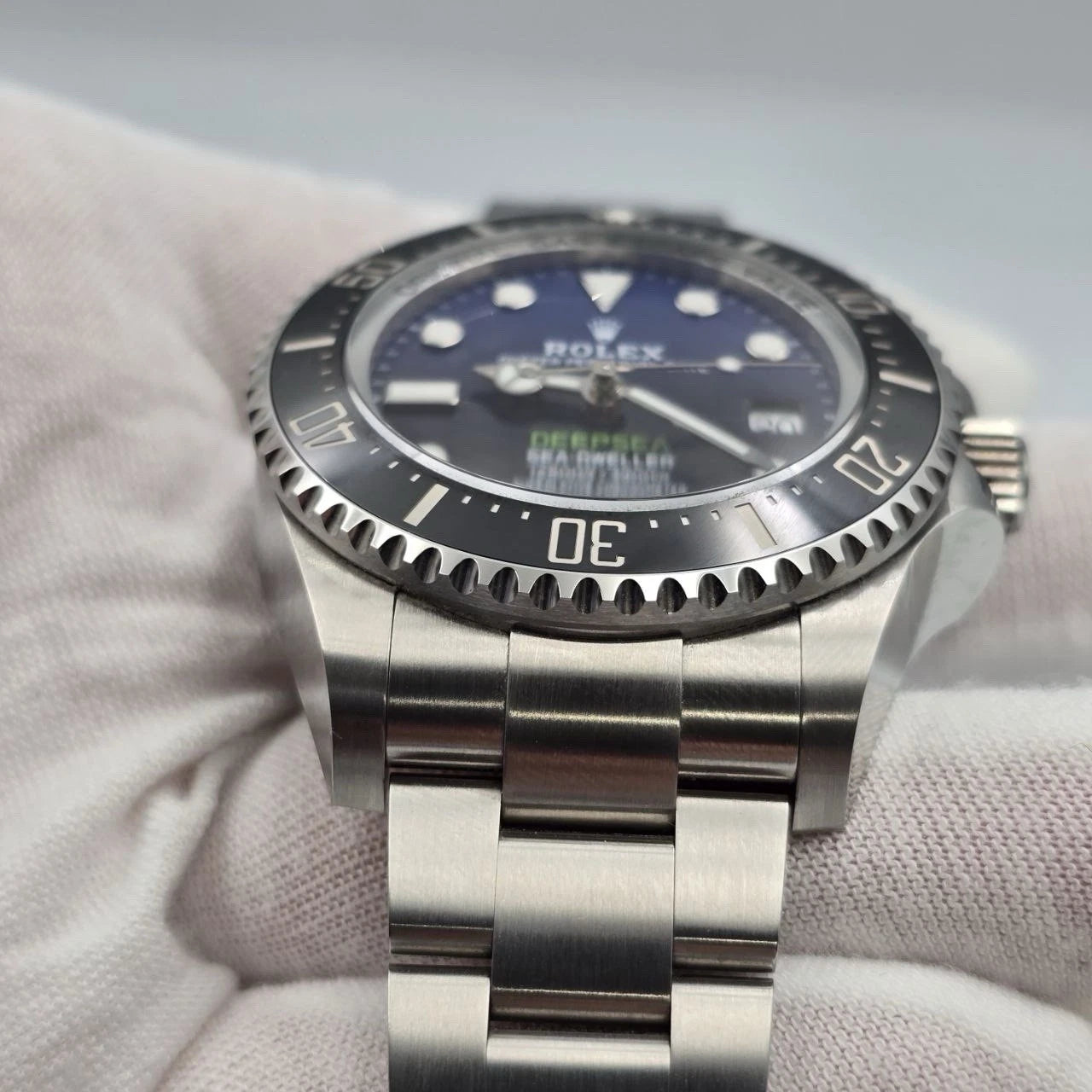 PAPERS 2022 Rolex Sea-Dweller Deepsea James Cameron Blue 136660 44mm Watch BOX