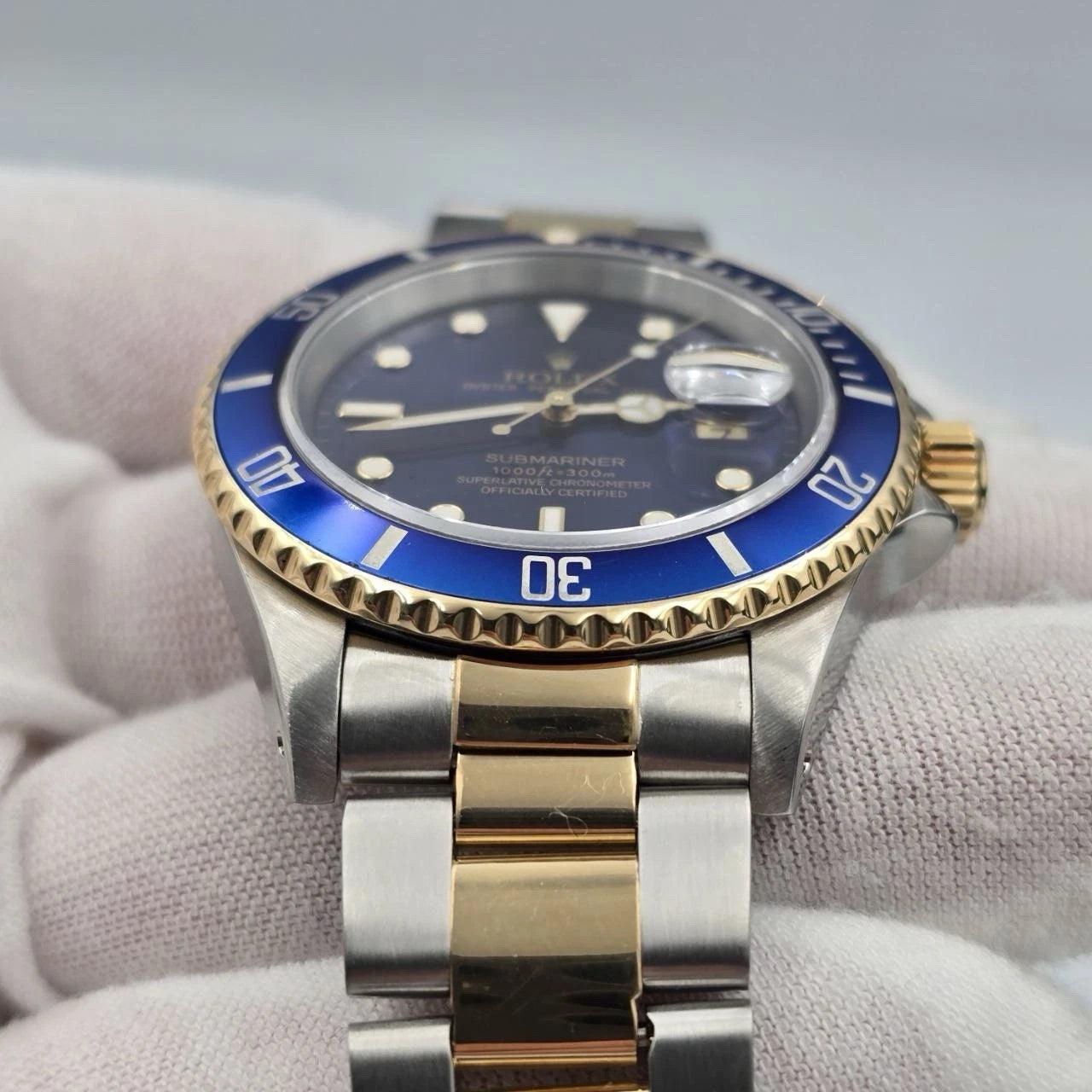 Rolex Submariner Date 16613 Blue Dial Steel Two Tone Gold 40mm Watch