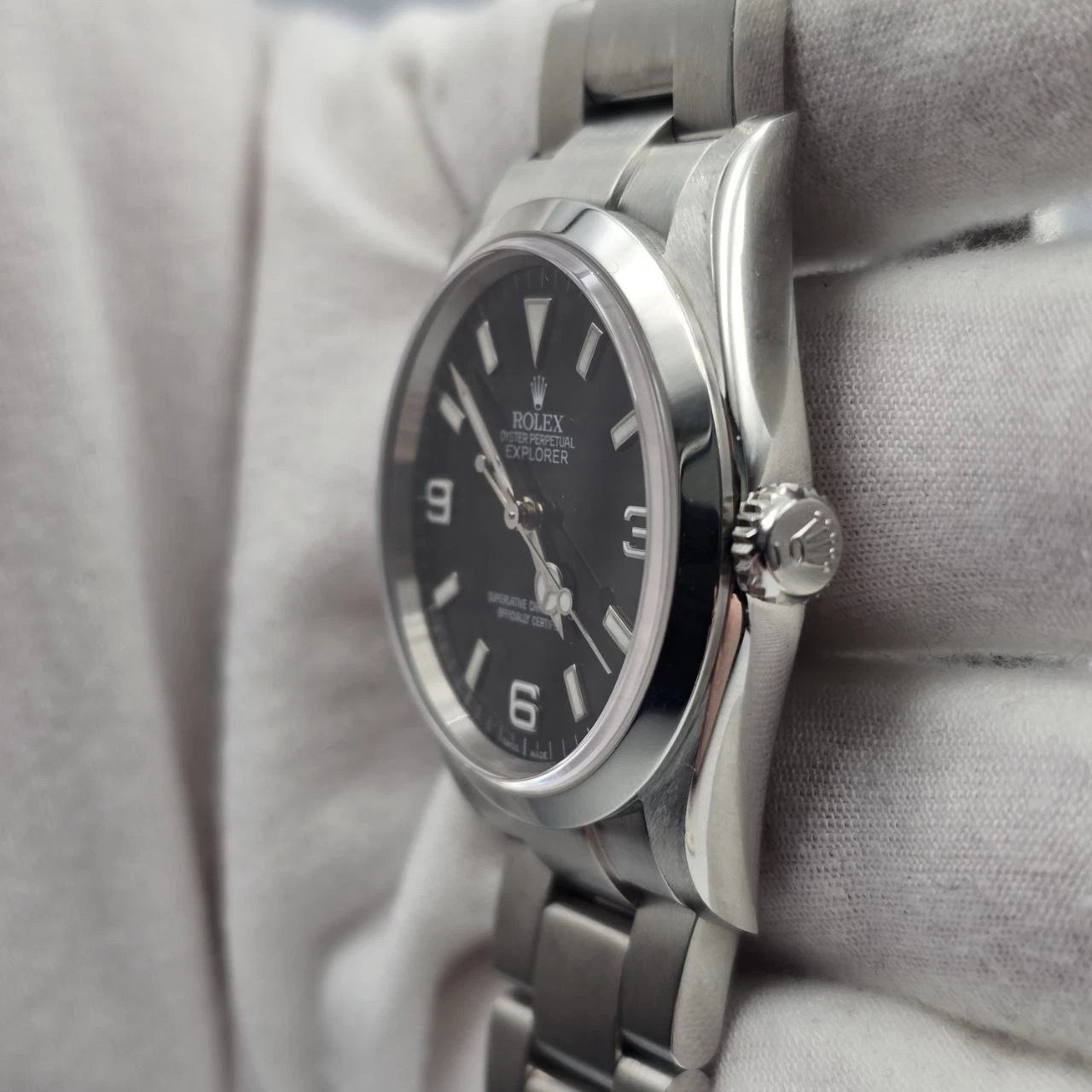 PAPERS 2004 Rolex Explorer l 114270 36mm Stainless Steel Black Dial Watch BOX