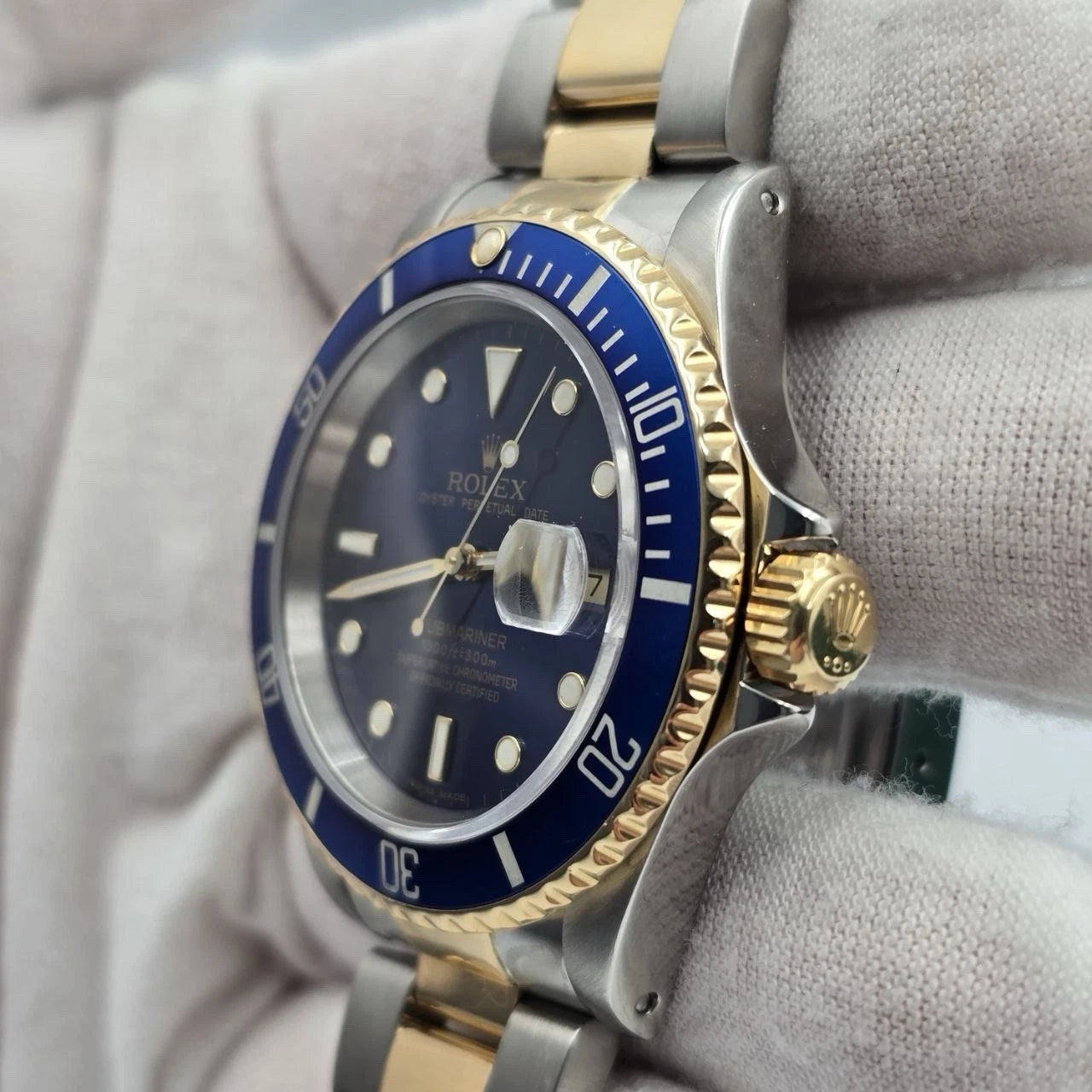 Rolex Submariner Date 16613 Blue Dial Steel Two Tone Gold 40mm Watch