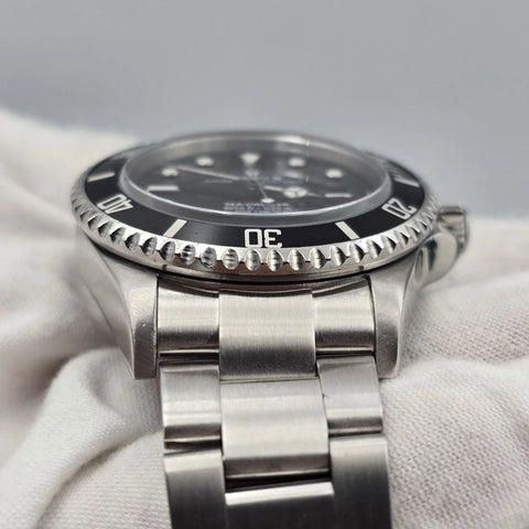 2006 Rolex Sea-Dweller Stainless Steel Black Dial 40mm Watch 16600