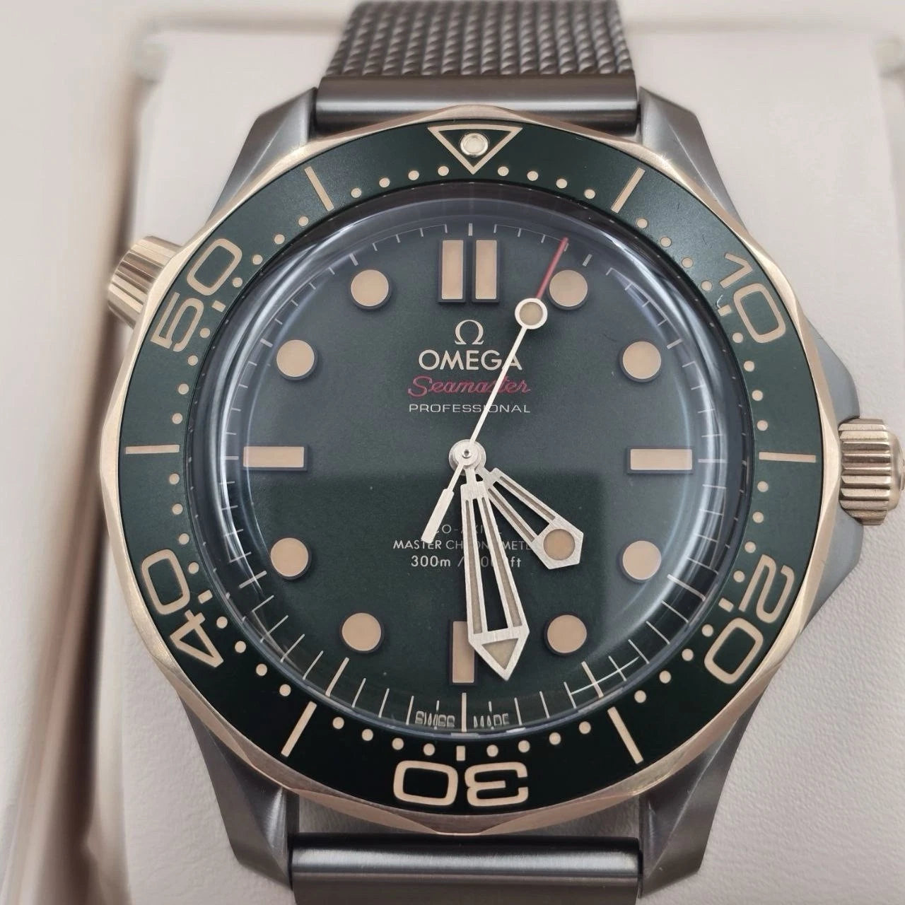 2025 Omega Seamaster Diver Green Titanium Bronze Gold 210.90.42.20.10.001