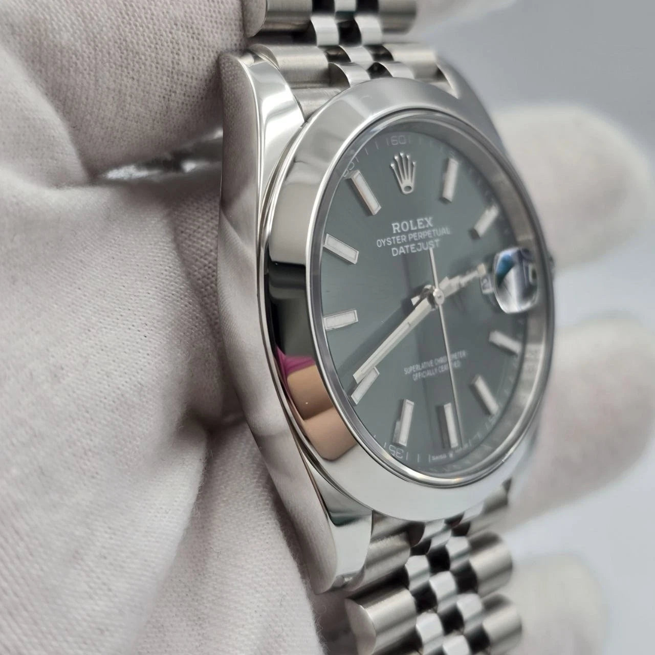PAPERS 2025 Rolex Datejust 41mm Steel Mint Green Smooth Jubilee 126300 BOX
