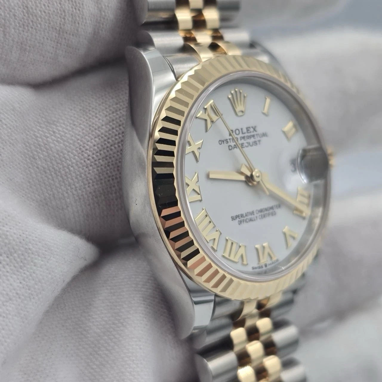 NEW 2026 Rolex Datejust 31mm White Roman Two Tone Yellow Gold Jubilee 278273