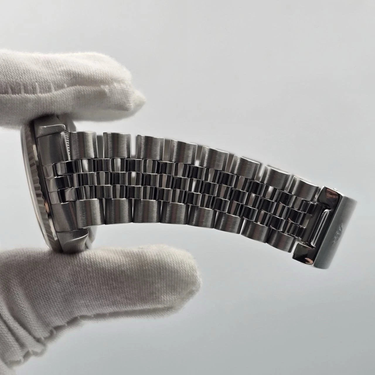 2005 Rolex Datejust Silver Dial Stainless Steel Jubilee 16234 36mm Watch