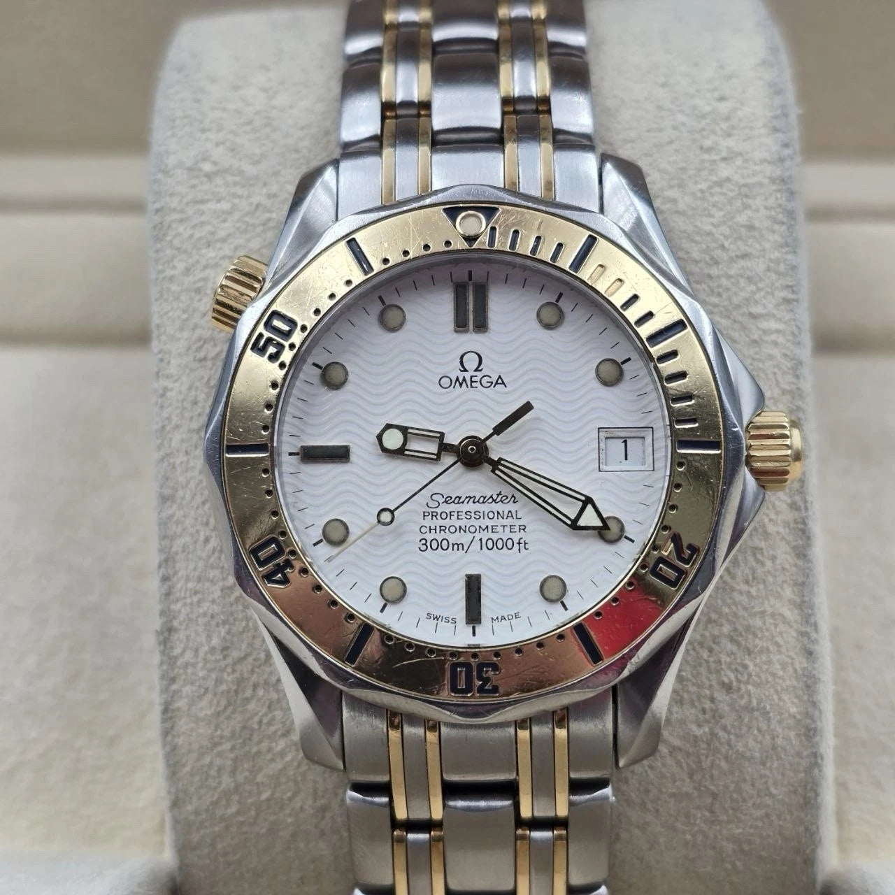 Mens Omega Seamaster 18K Gold 300M Chronometer Watch White Dial 36MM 2352.20