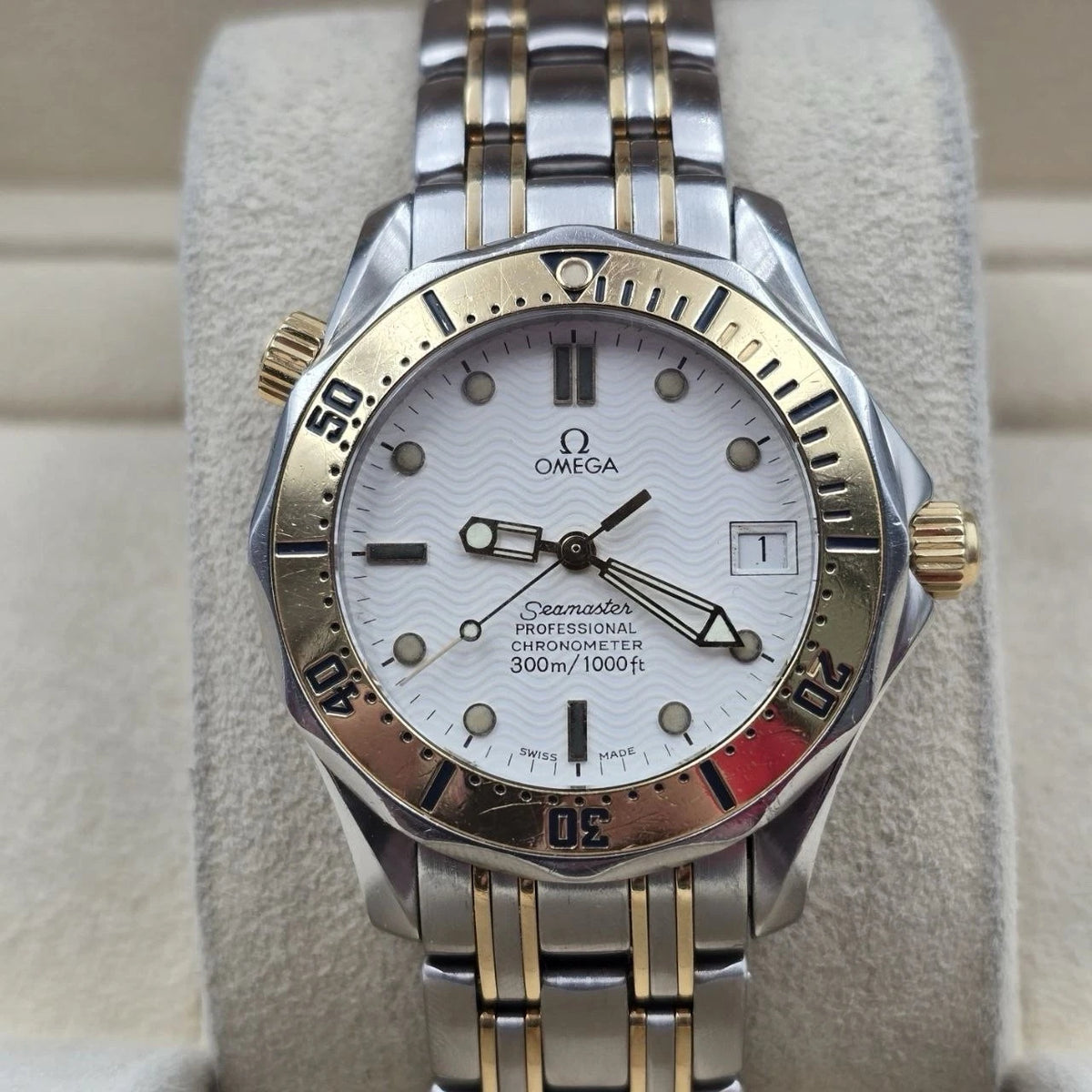 Mens Omega Seamaster 18K Gold 300M Chronometer Watch White Dial 36MM 2352.20