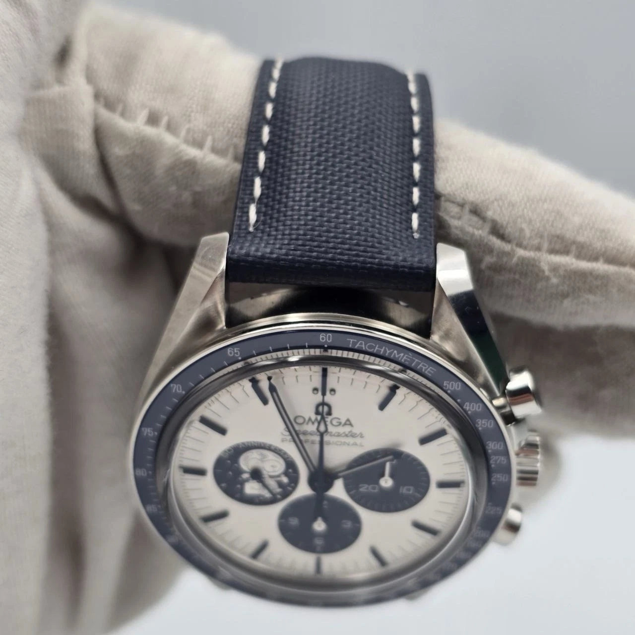 Omega Speedmaster Snoopy