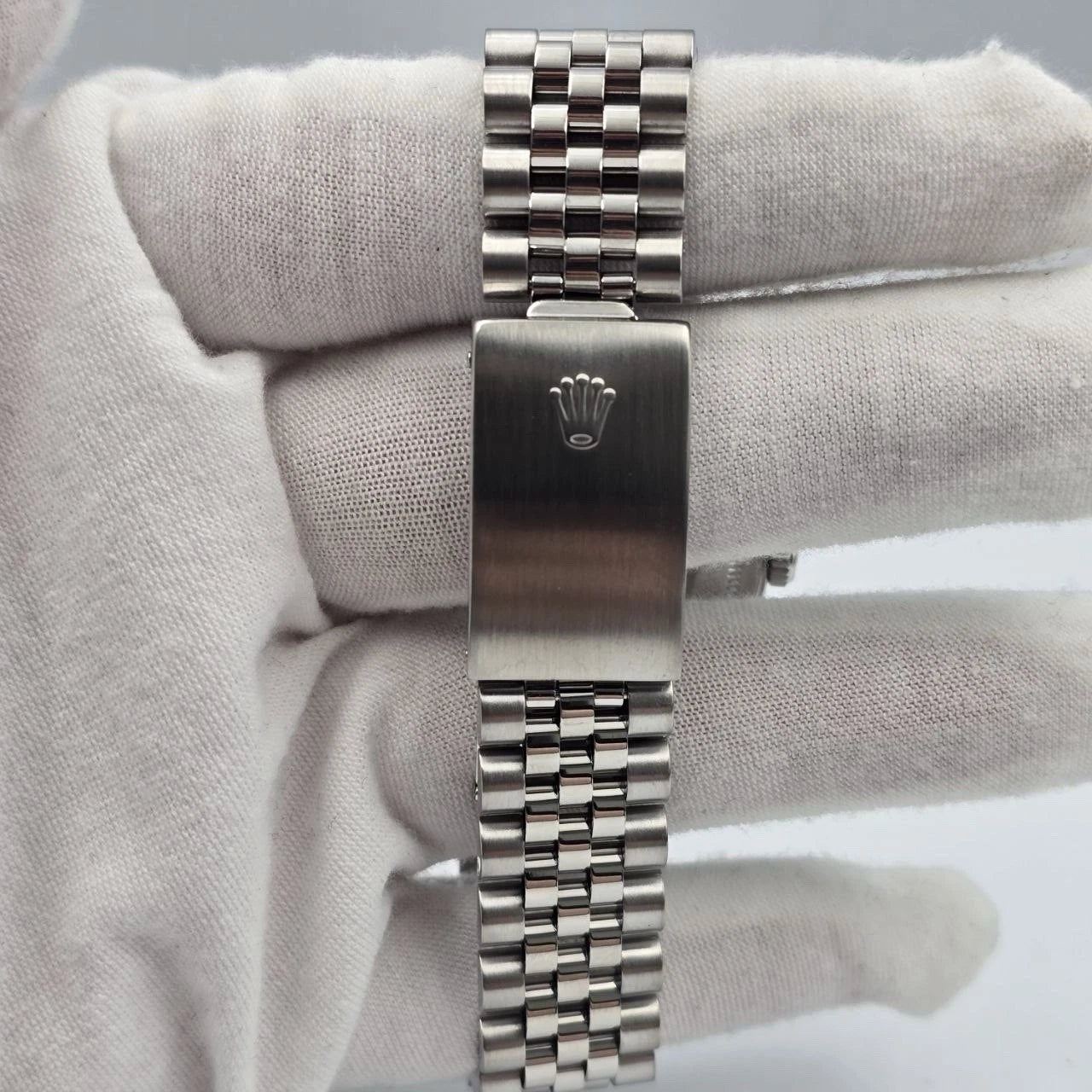 2005 Rolex Datejust Silver Dial Stainless Steel Jubilee 16234 36mm Watch