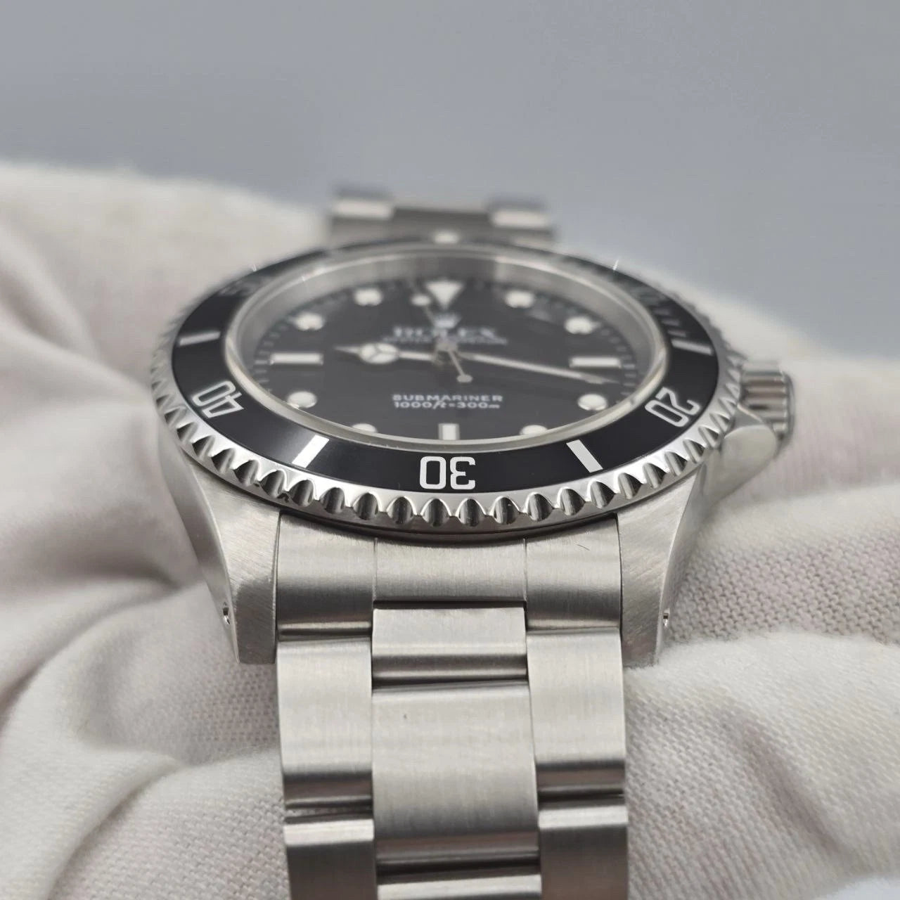 2005 Rolex Submariner No Date 14060M 2 Liner Black Dial Stainless Steel 40mm