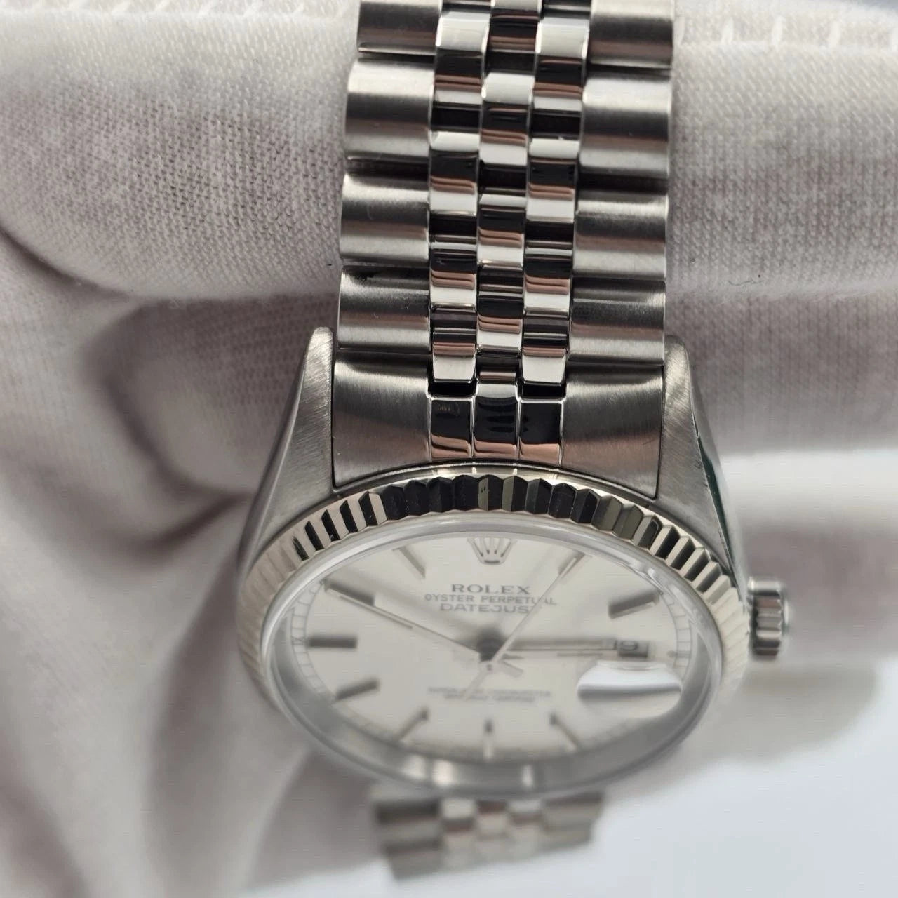 2005 Rolex Datejust Silver Dial Stainless Steel Jubilee 16234 36mm Watch