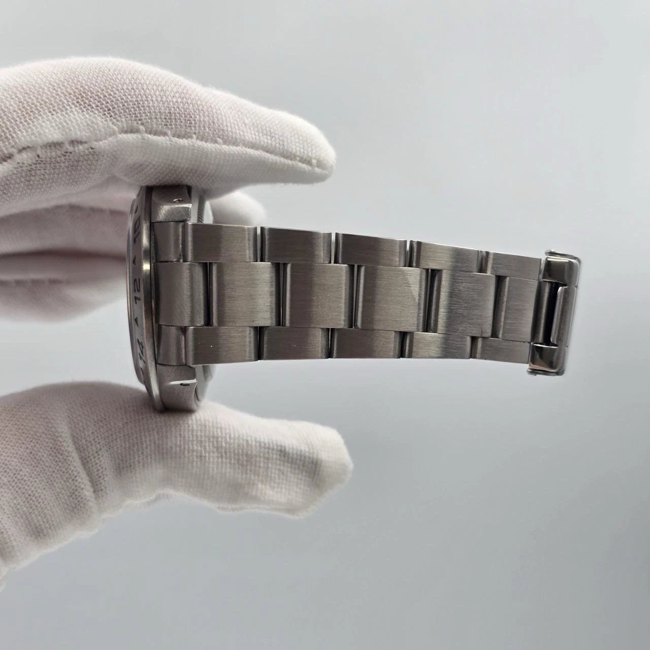 2024 RSC Rolex 16570 Explorer II Polar White Stainless Steel 40mm Watch + PAPERS