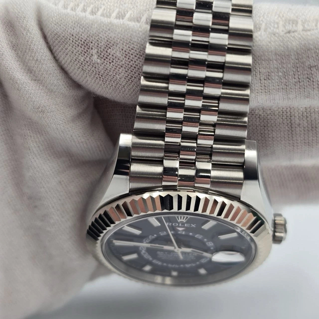 PAPERS 2024 Rolex Sky-Dweller 42mm Blue Dial Jubilee Bracelet 336934 BOX