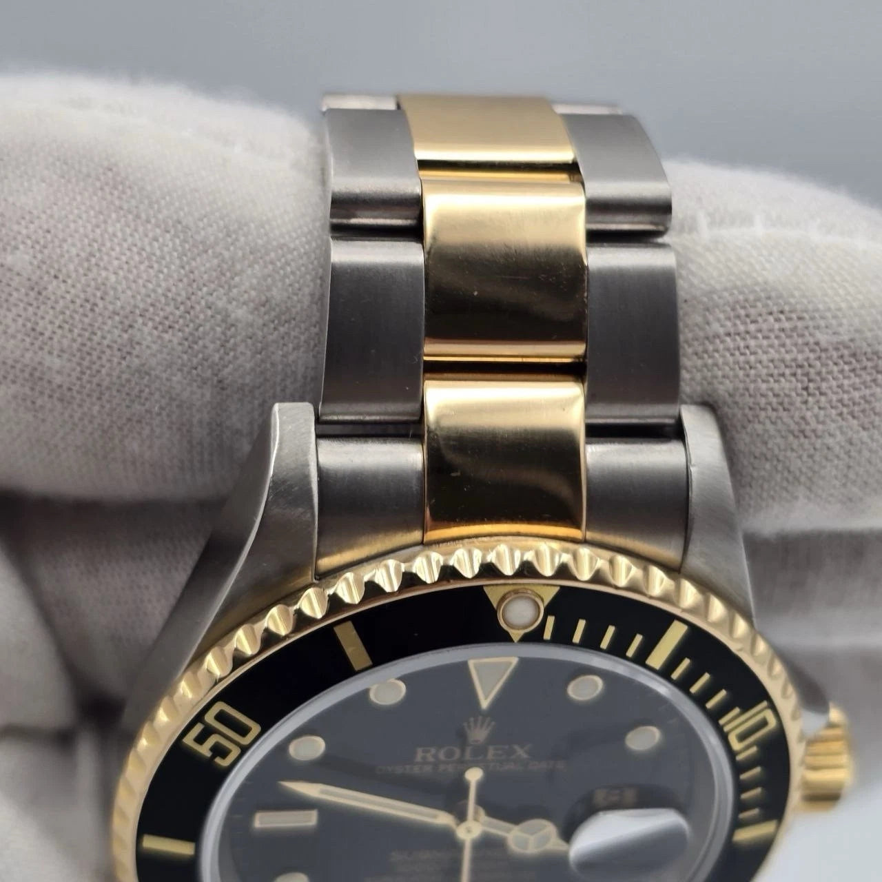 MINT 2006 PAPERS Rolex Submariner Date Two Tone Gold Black 40mm Watch 16613 BOX