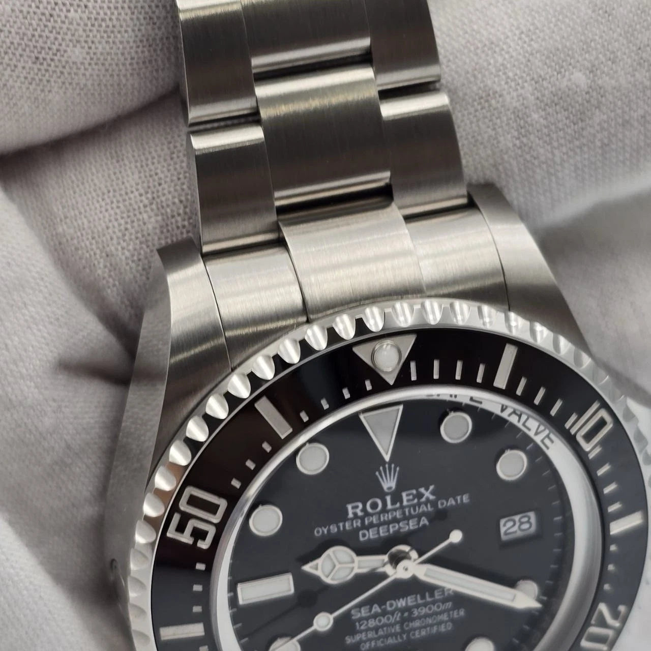 NEW 2024 Rolex Sea-Dweller Deepsea Steel Black 44mm 136660 Watch UNWORN