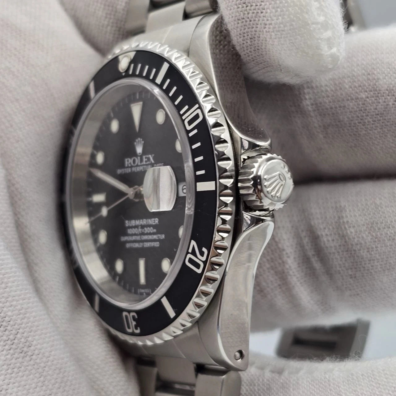 Rolex Submariner Date 16610 Black Dial Stainless Steel Oyster 40mm
