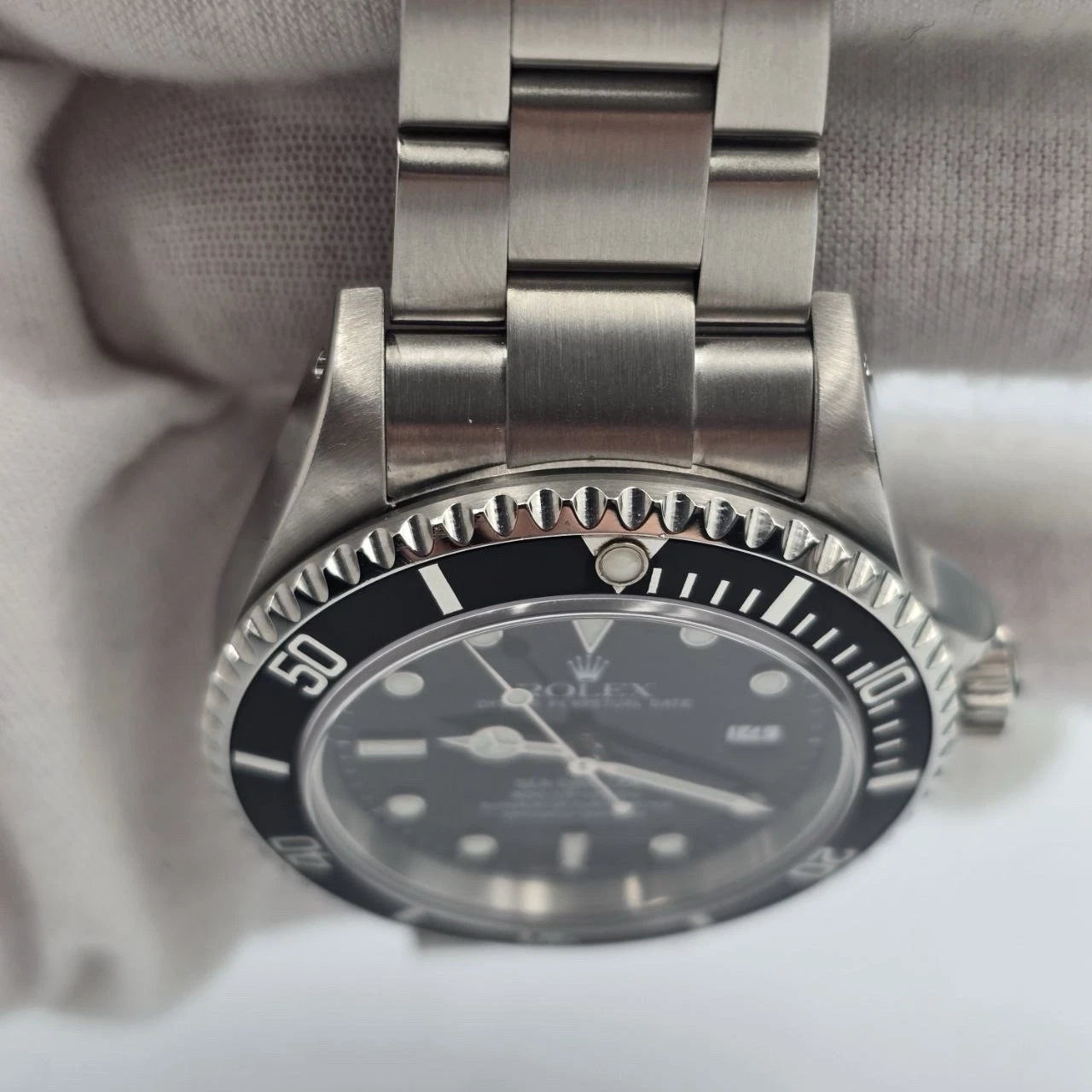 Rolex Sea-Dweller 16600 Stainless Steel Black Dial 40mm Watch