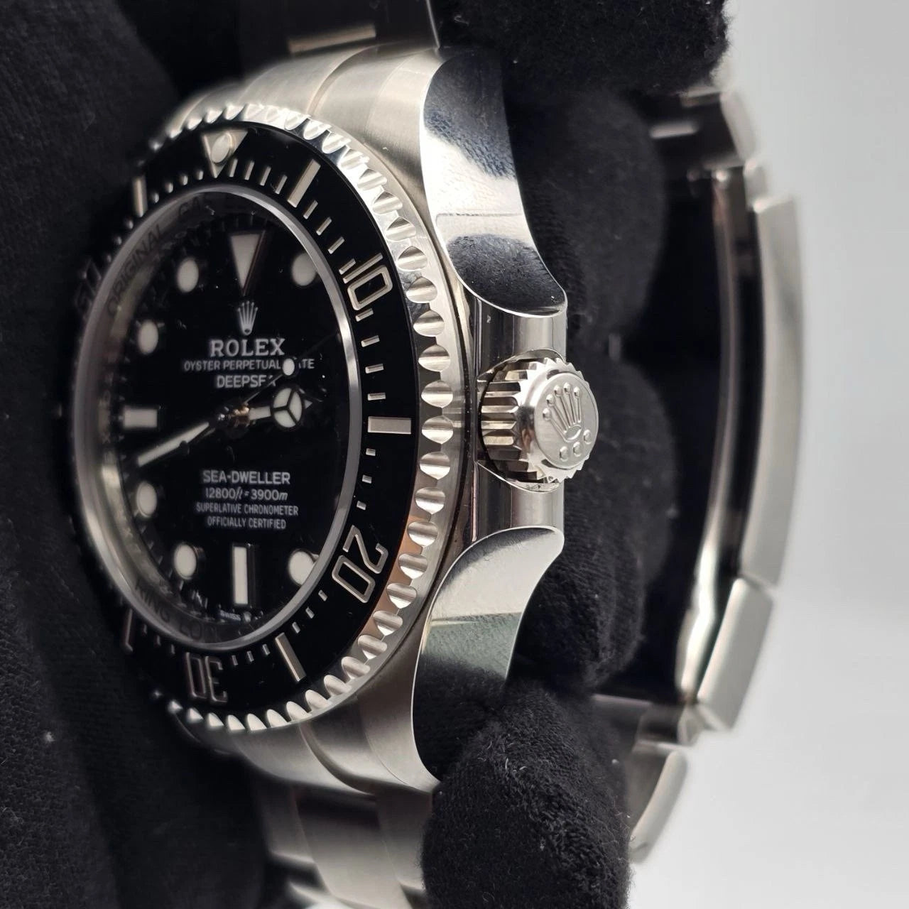 MINT 2023 PAPERS Rolex Sea-Dweller Deepsea Steel Black 44mm 136660 Watch BOX