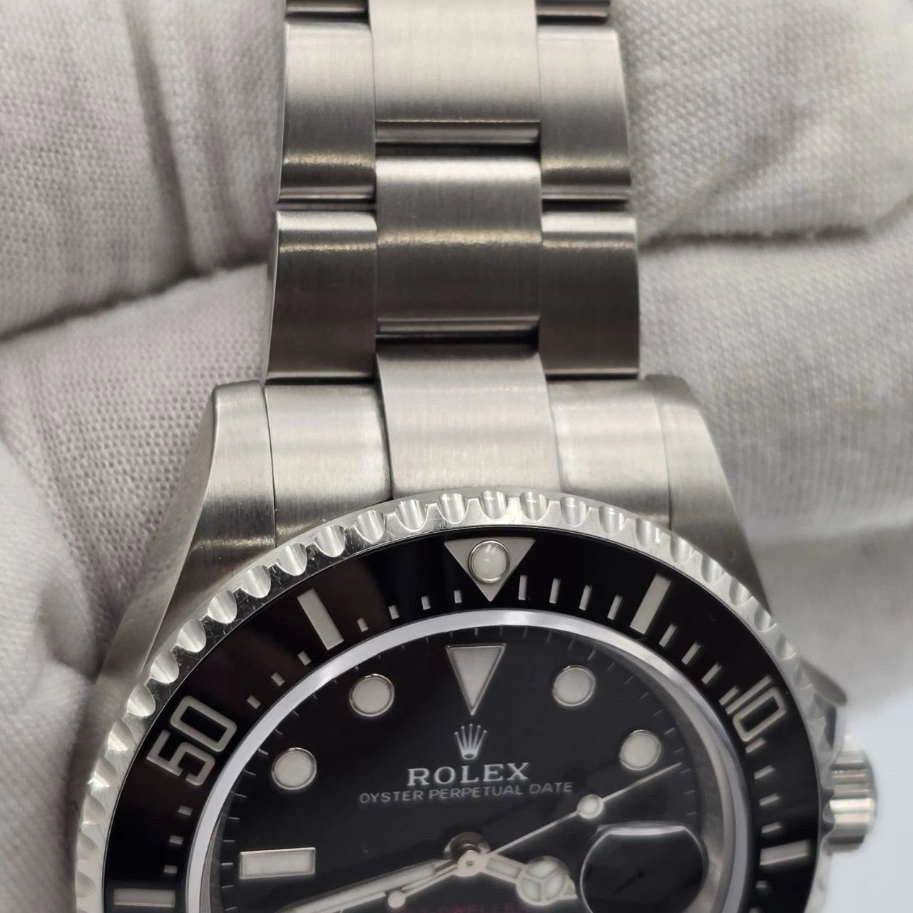 2024 MINT PAPERS Rolex Sea-Dweller Black Red Letters 43mm 126600 BOX