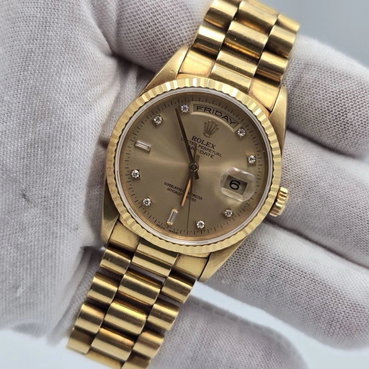 Rolex 18K Gold Day-Date President Gold Champagne Diamond Dial 36mm Watch 18238