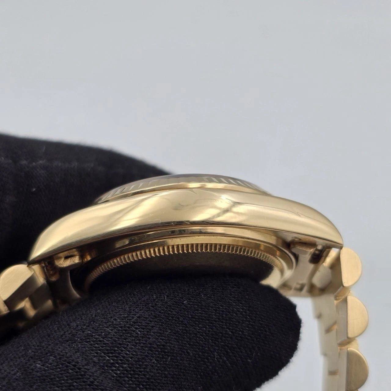 MINT PAPERS Rolex Day-Date 18038 President 18k Gold Champagne 36mm BOX + RSC