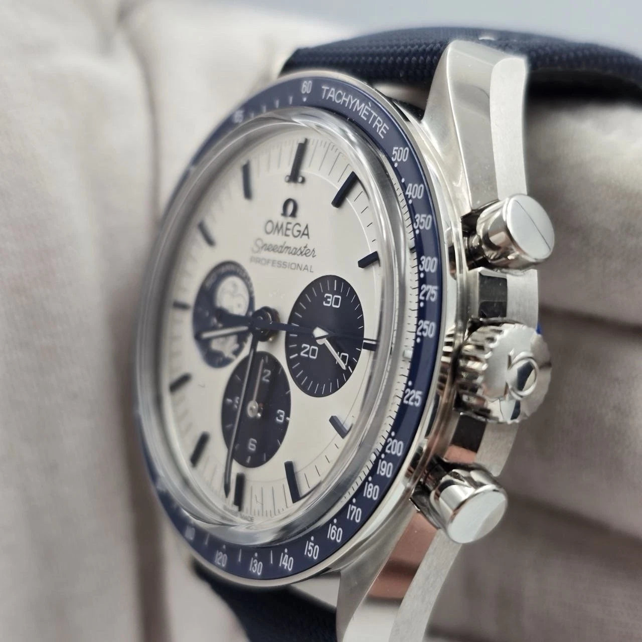 NEW 2026 OMEGA Speedmaster 50th Anniversary 310.32.42.50.02.001 Snoopy 42mm