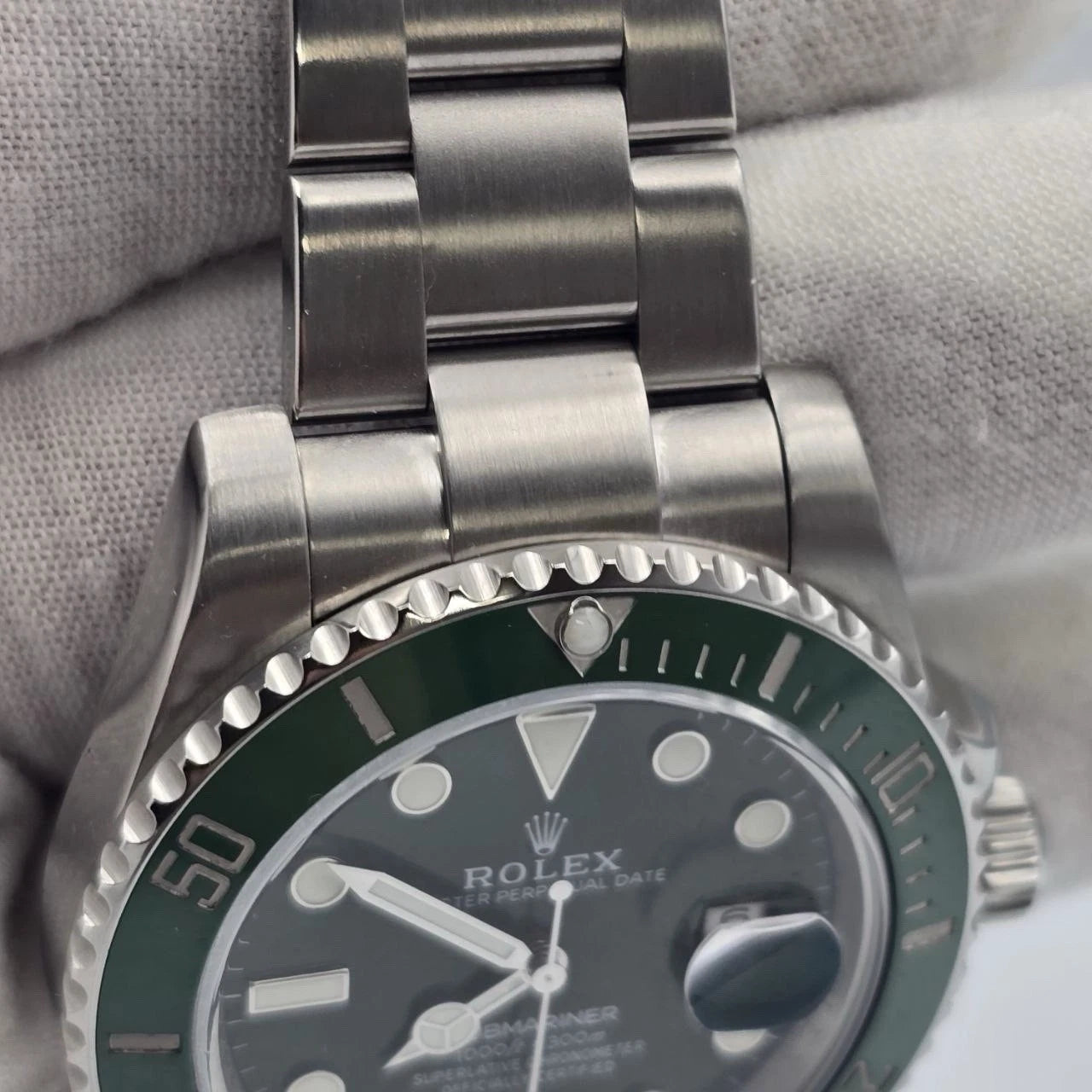 PAPERS 2014 MINT Rolex Submariner Hulk 116610LV Green 40mm Ceramic Watch BOX