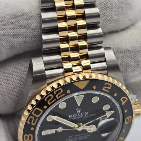 NEW 2025 Rolex GMT-Master II 40mm 126713GRNR Two-Tone Bumblebee Jubilee