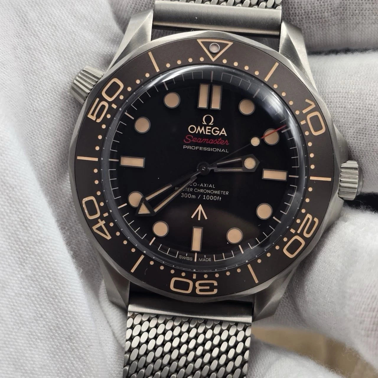 NEW 2025 OMEGA Seamaster Diver 300M 007 NTTD 42mm 210.90.42.20.01.001 UNWORN