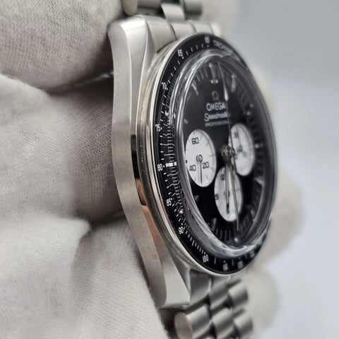 Omega Speedmaster Moonwatch Reverse Panda