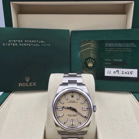 PAPERS 2025 Rolex Oyster Perpetual Stainless Steel 41mm Beige Dial 134300 BOX