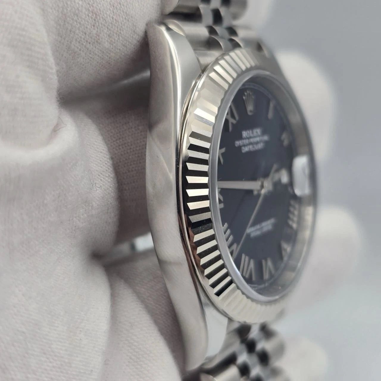 NEW 2026 Rolex Datejust 41mm 126334 Blue Roman Dial Fluted Bezel Jubilee UNWORN