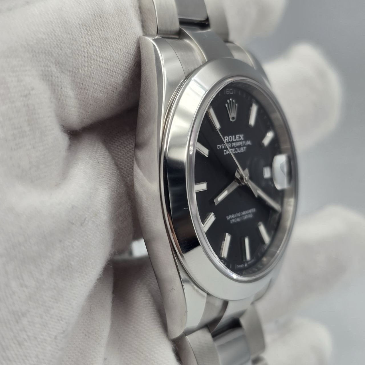 2024 PAPERS Rolex Datejust 41mm 126300 Black Stick Dial Smooth Bezel Oyster BOX