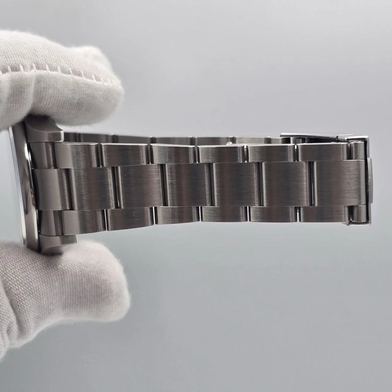 NEW 2025 Rolex Oyster Perpetual 36mm 126000 Green Dial UNWORN