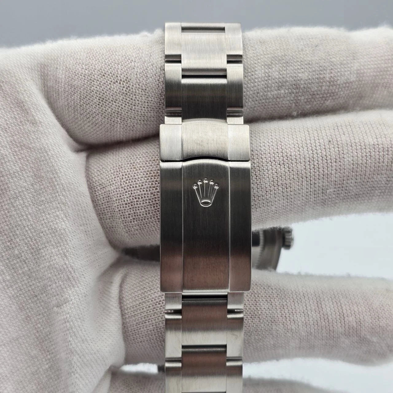 2023 PAPERS Rolex Oyster Perpetual 41mm Green Stainless Steel 124300 BOX