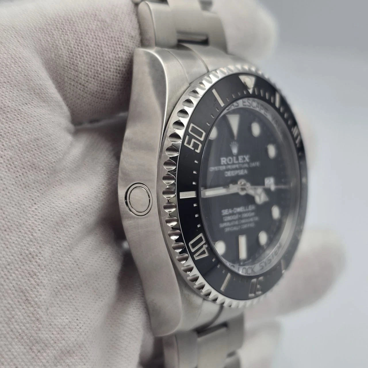 2020 PAPERS Rolex Sea-Dweller Deepsea Black 44mm Stainless Ceramic 126660 BOX