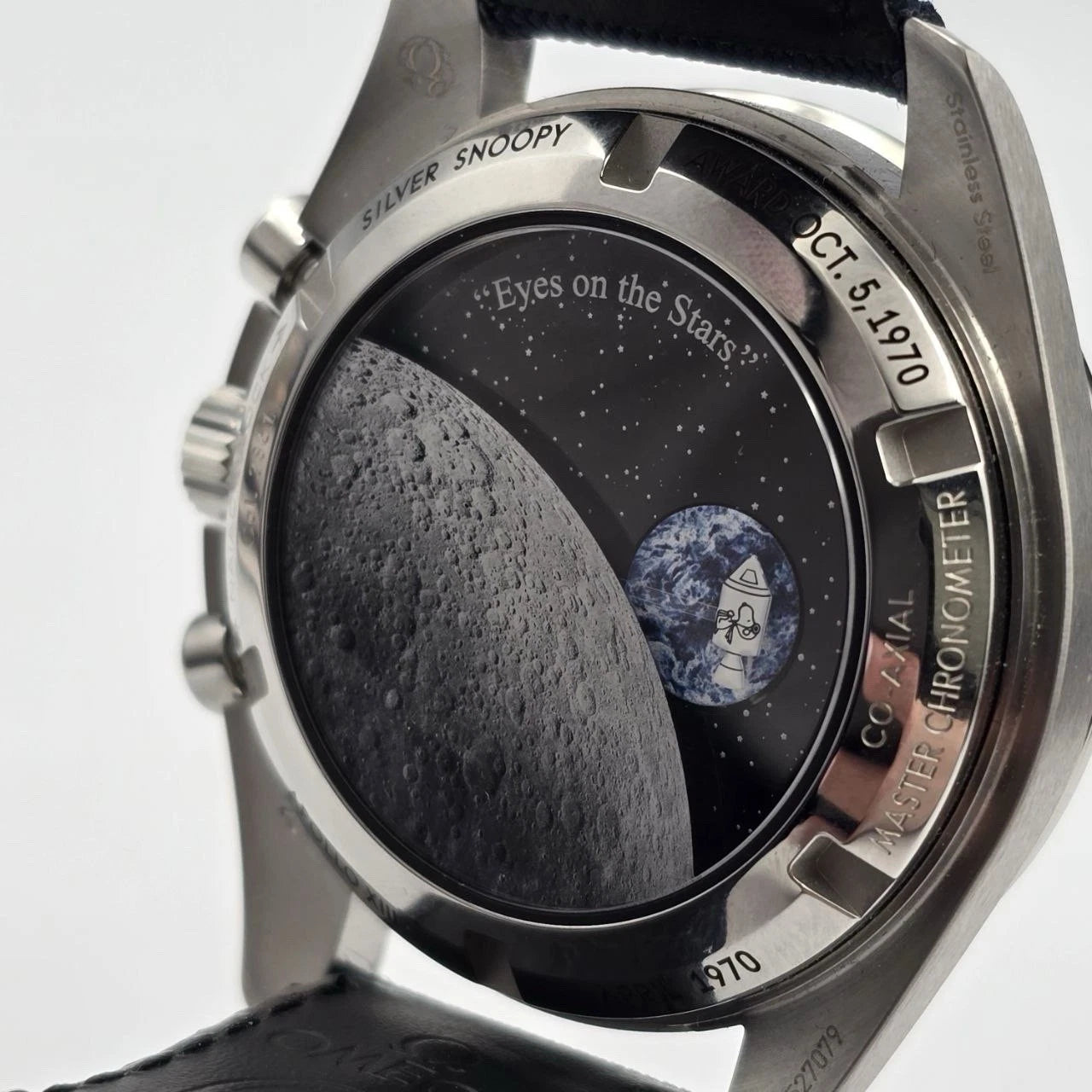 2022 OMEGA Speedmaster 50th Anniversary 310.32.42.50.02.001 Snoopy 42mm