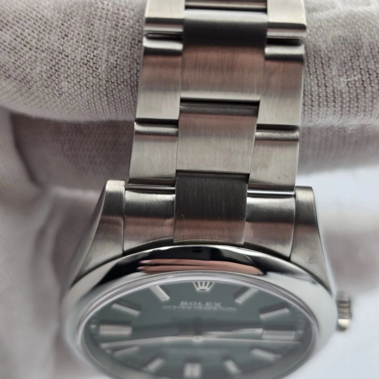 2023 PAPERS Rolex Oyster Perpetual 41mm Green Stainless Steel 124300 BOX
