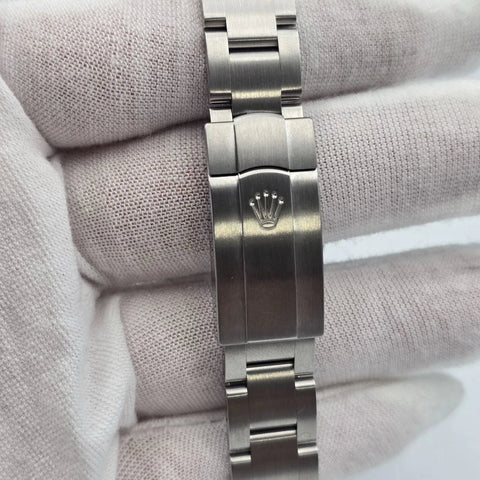 NEW 2025 Rolex Oyster Perpetual 31mm Beige Smooth Bezel Oyster 277200 UNWORN