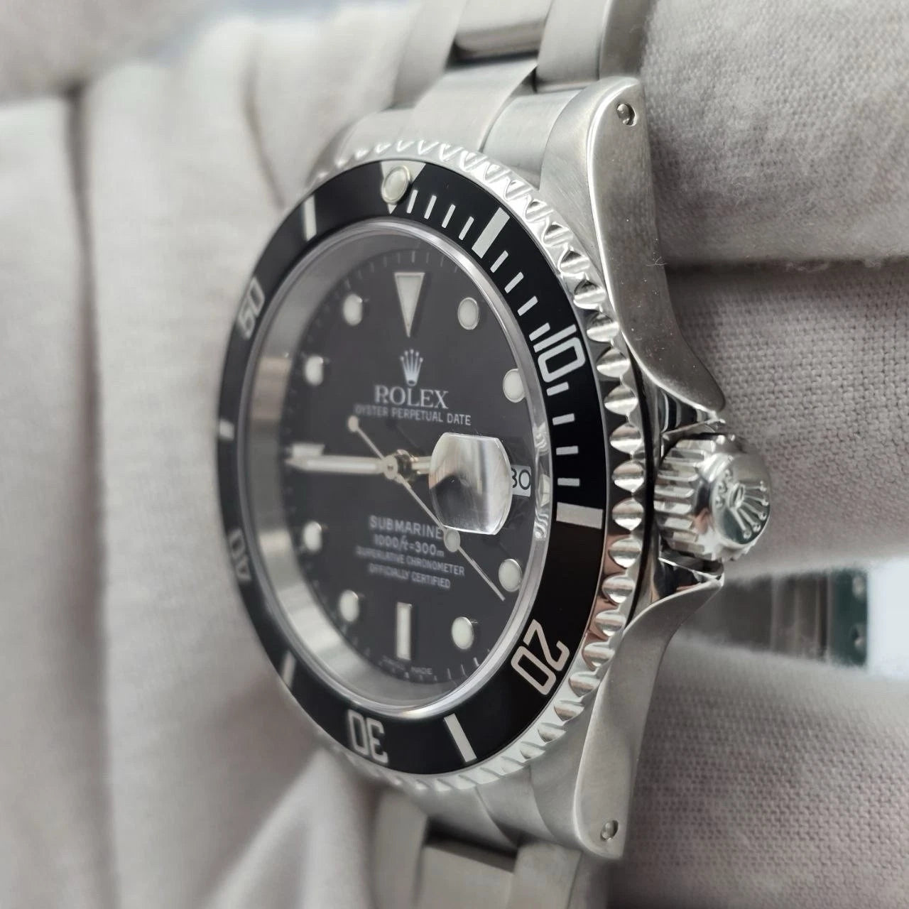 PAPERS 2003 Rolex Submariner Date 16610 Black Dial Stainless Steel Oyster 40mm