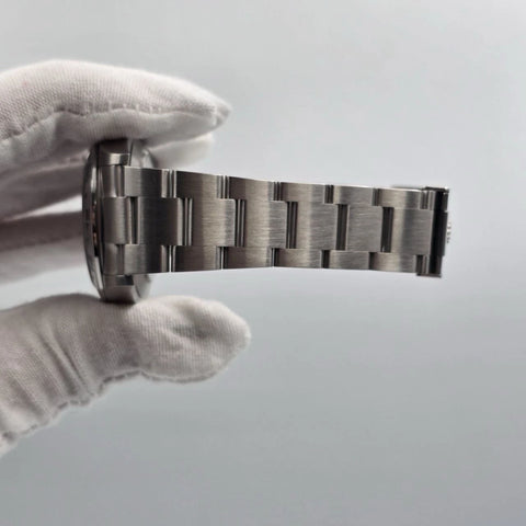 PAPERS 2024 Rolex Explorer II 42mm 226570 Stainless Steel Black Dial BOX