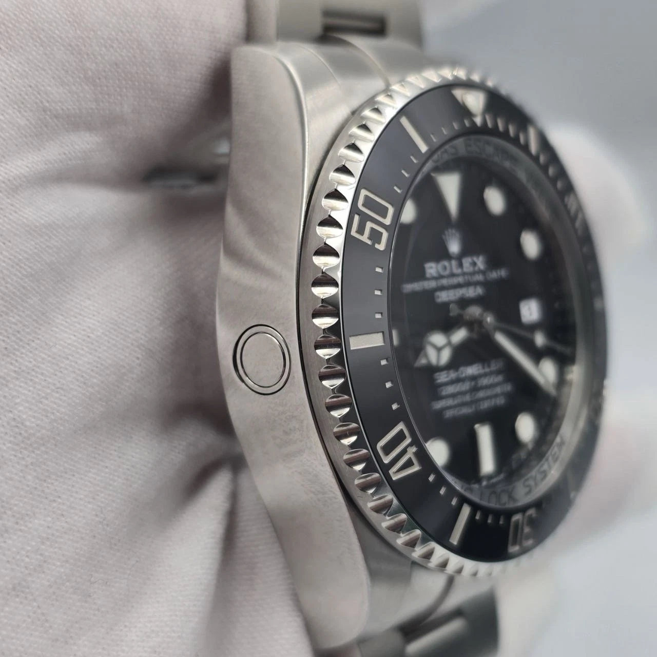2021 PAPERS Rolex Sea-Dweller Deepsea Black 44mm Stainless Ceramic 126660 BOX