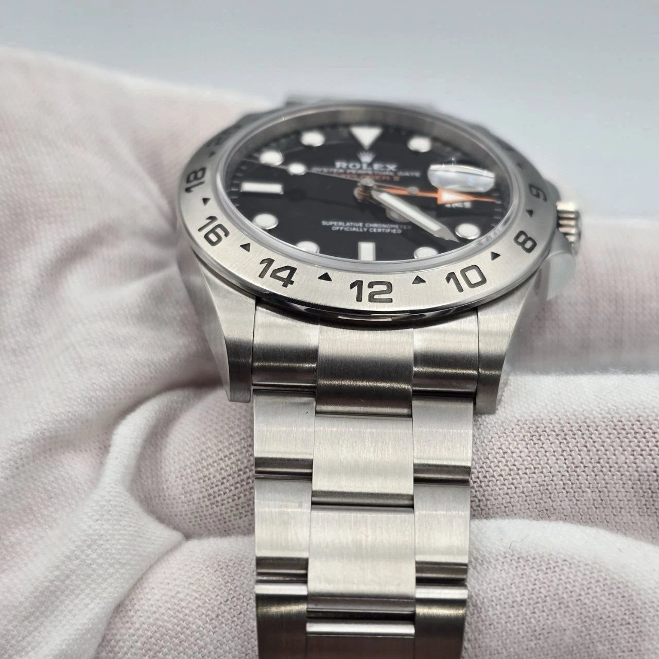 PAPERS 2024 Rolex Explorer II 42mm 226570 Stainless Steel Black Dial BOX