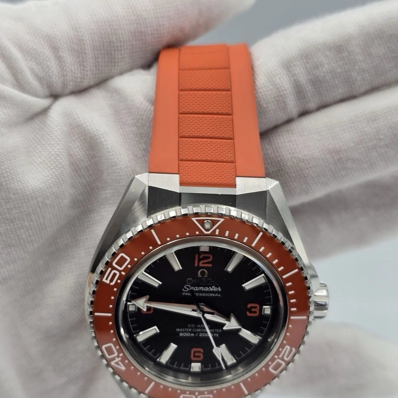 2025 Omega Seamaster Planet Ocean 600M Orange Watch 217.32.42.21.01.004