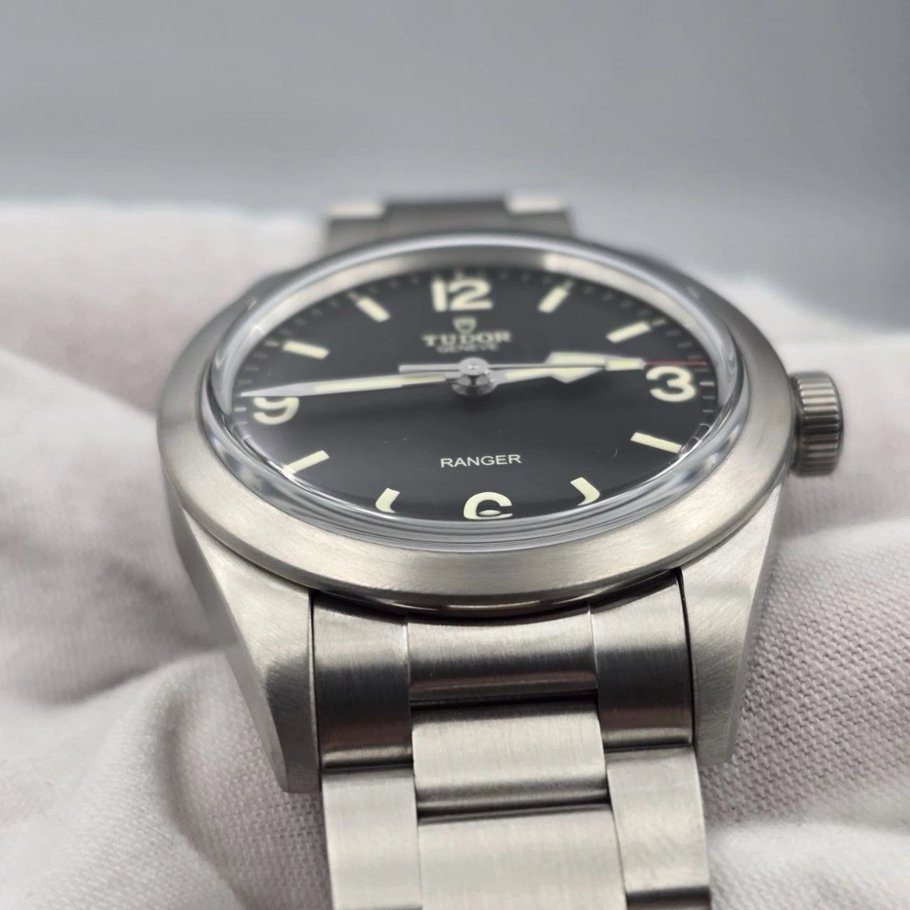 PAPERS 2024 Tudor Ranger 39mm Stainless Steel 79950 Black Dial Watch BOX