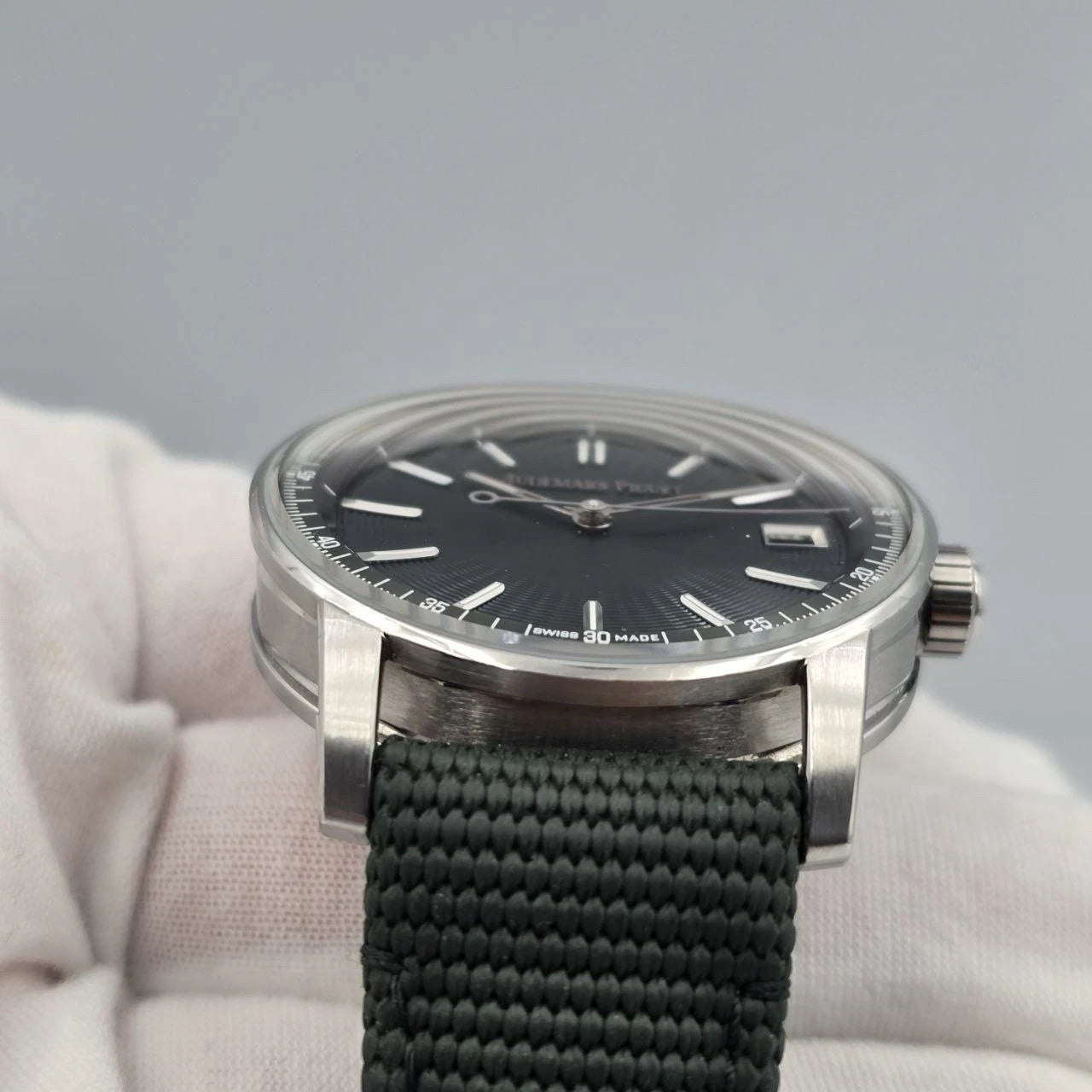 2025 PAPERS Audemars Piguet Code 11.59 15210ST Green Dial Stainless Steel BOX