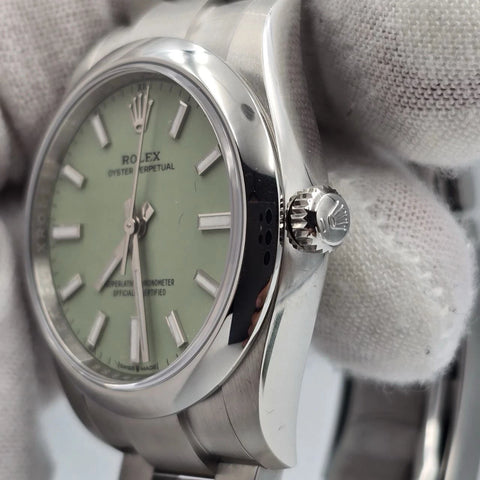 2025 NEW Rolex Oyster Perpetual Pistachio Dial 124200 Steel 34mm Watch UNWORN