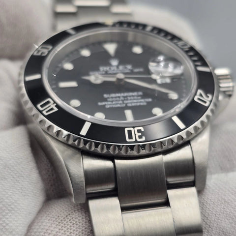MINT PAPERS 2004 Rolex Submariner Date NO HOLES Black Dial 40mm Watch 16610